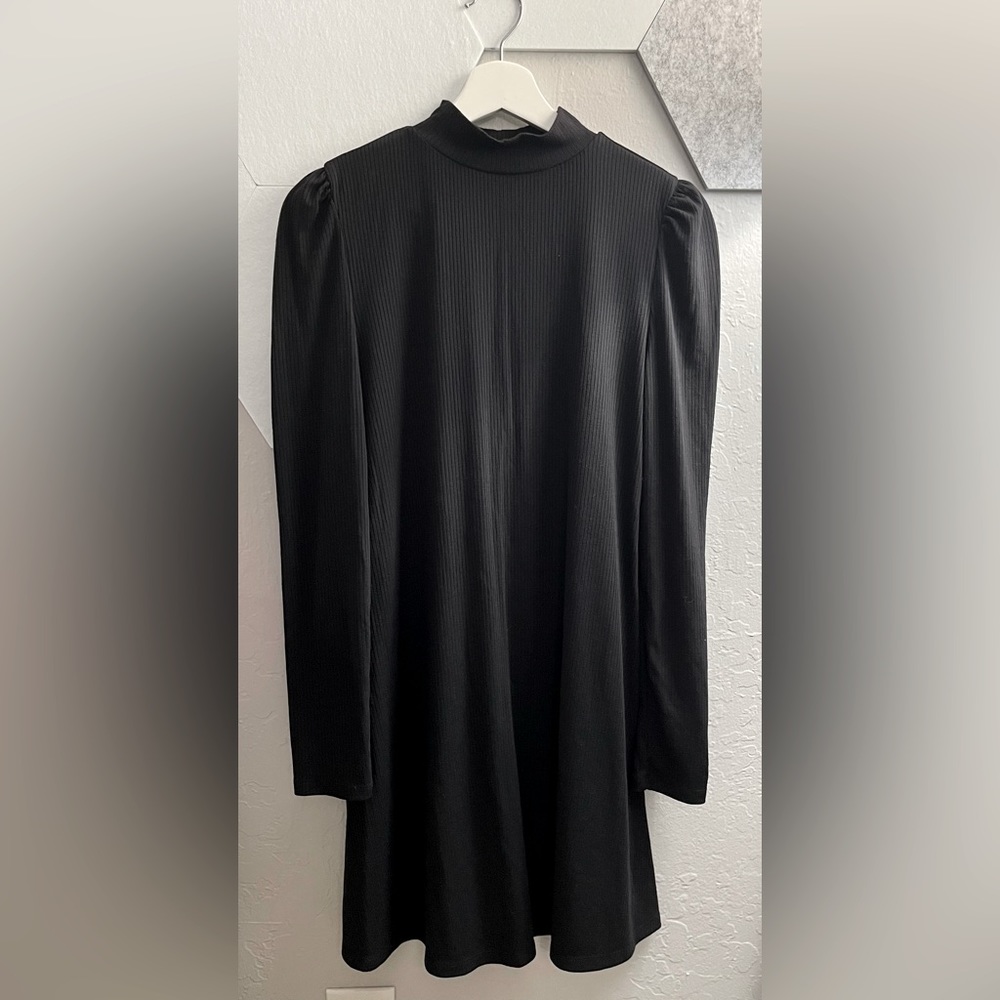 Casual thin long sleeved sweater dress